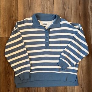 American Eagle Outfitters Blue and Cream Striped Sweatshirt